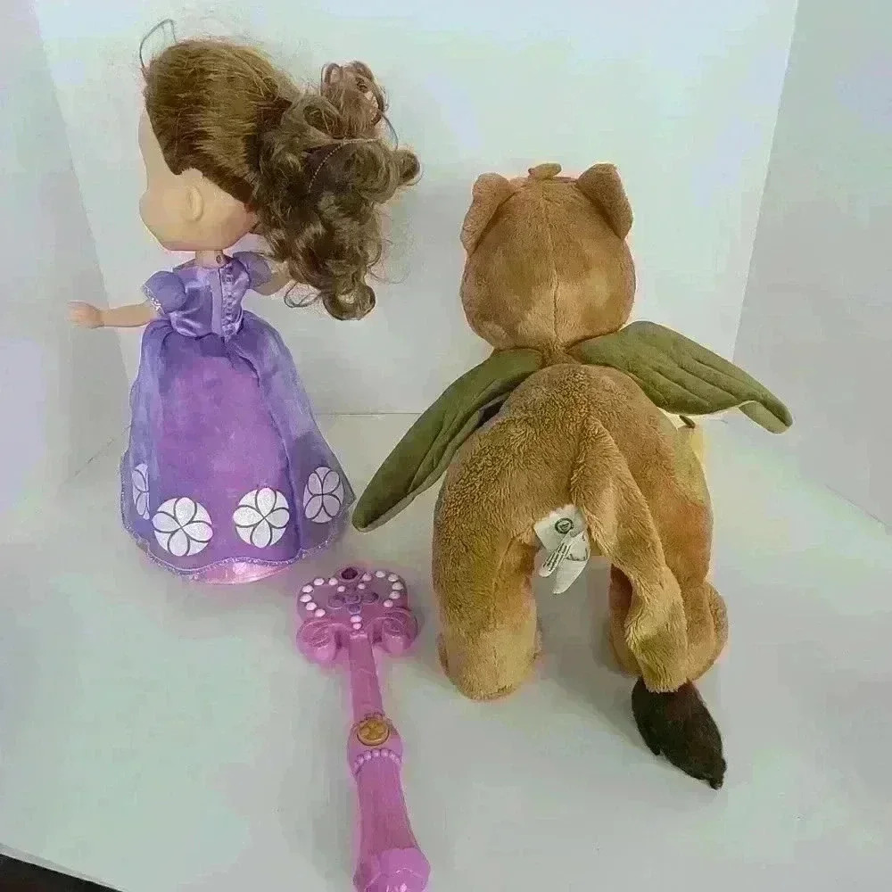 SOFIA THE FIRST MAGIC DANCING DOLL SINGS TALKS - Picture 6 of 17